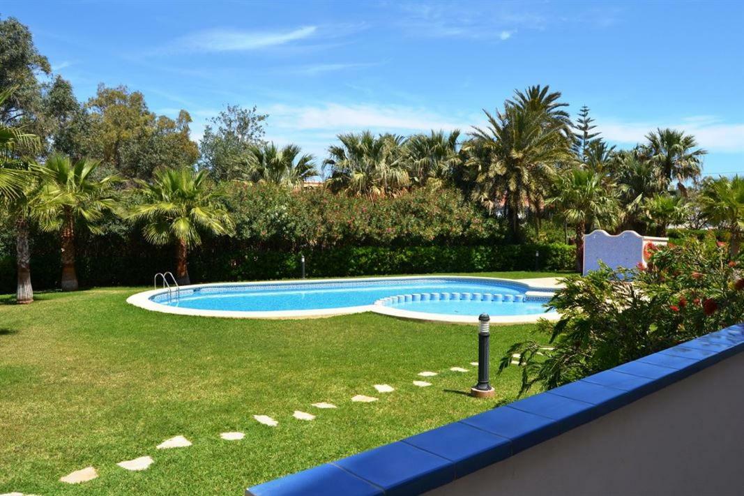 Las Olas Pili Locdenia Dış mekan fotoğraf
